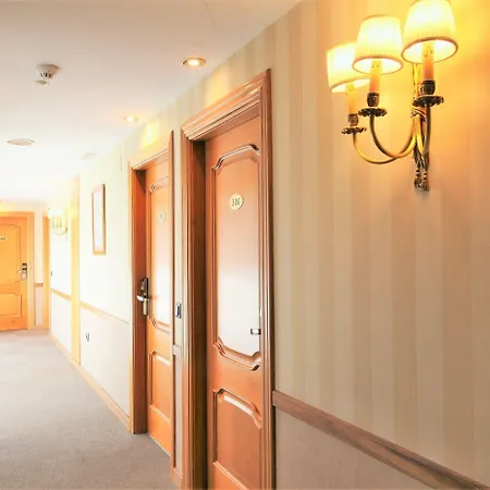 Ele Puente De Hotel 4*