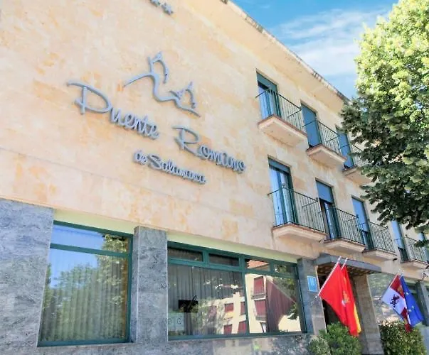 Ele Puente De 호텔 4*