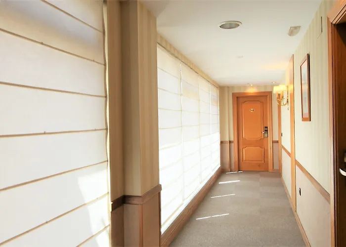 ホテル Ele Puente De 4*