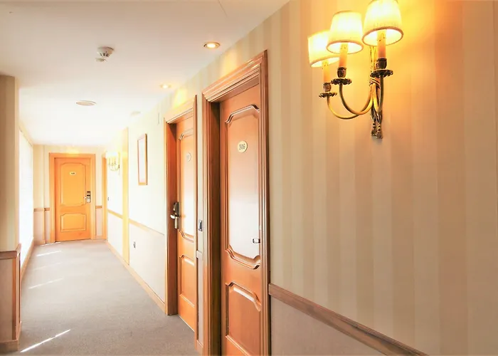 Ele Puente De ホテル 4*